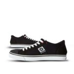 Sneaker Low<br><small></small>