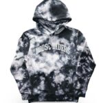 Classic Hoodie<br><small>MEN LIFESTYLE</small>